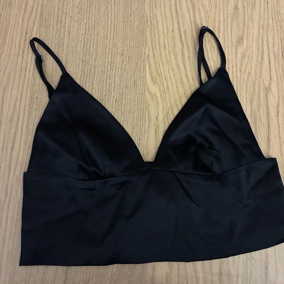 Zara Women's Black Satin Effect V-Neck Crop Top Triangle Bralette S - Picture 4 of 14